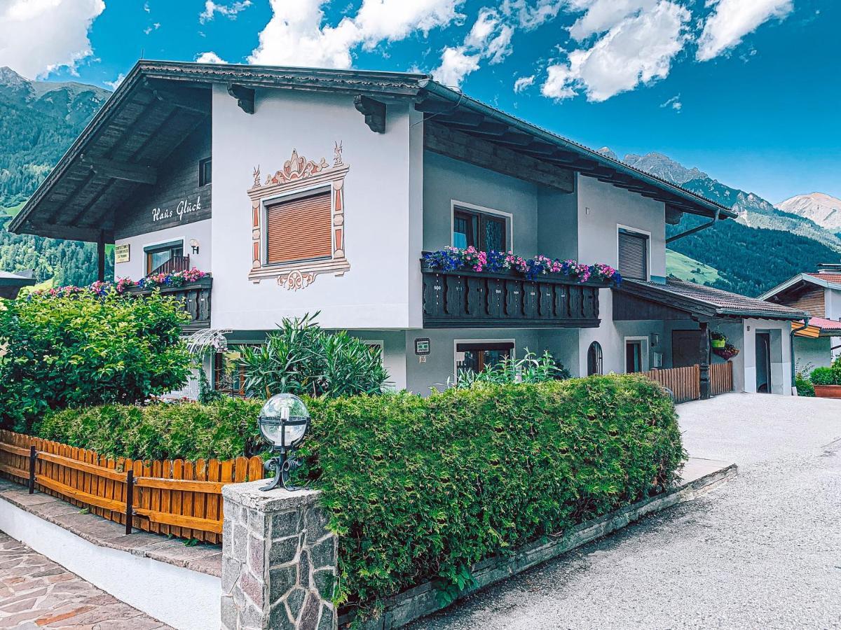 Haus Glueck Stubaital Neustift im Stubaital Exterior photo